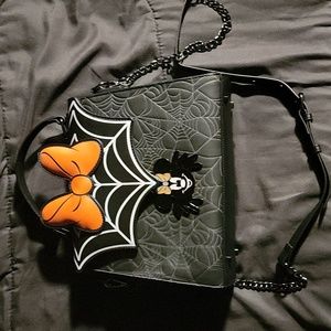 Minnie mouse spider loungefly